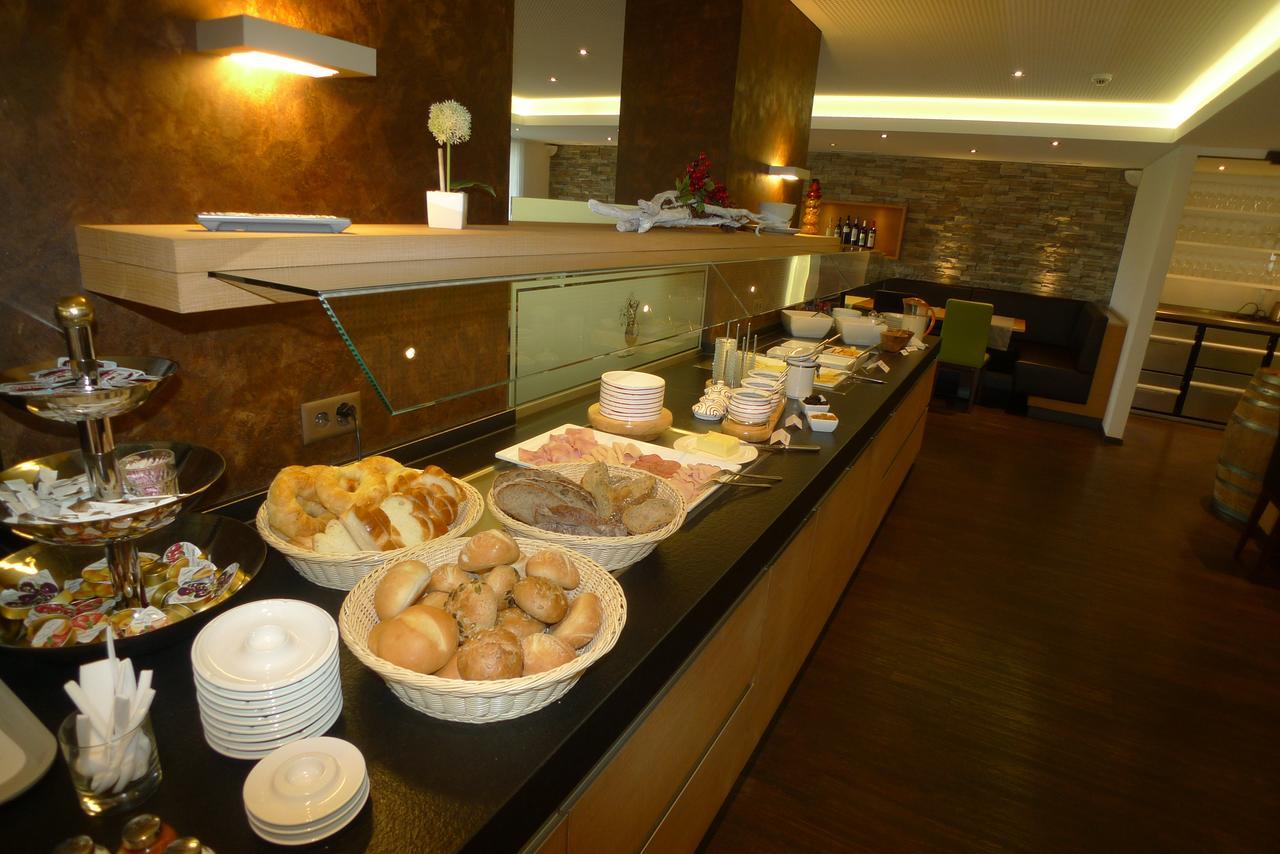 Astoria Hotel 3*